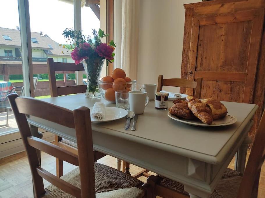 Bel Appartement Au Calme A 5 Minutes Du Village 망통생베르나드 외부 사진