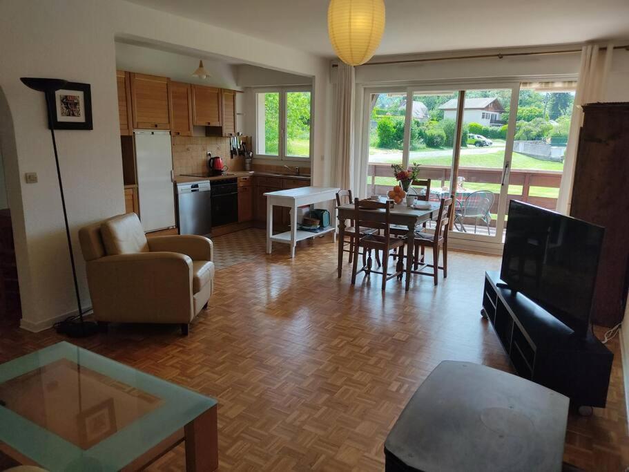 Bel Appartement Au Calme A 5 Minutes Du Village 망통생베르나드 외부 사진